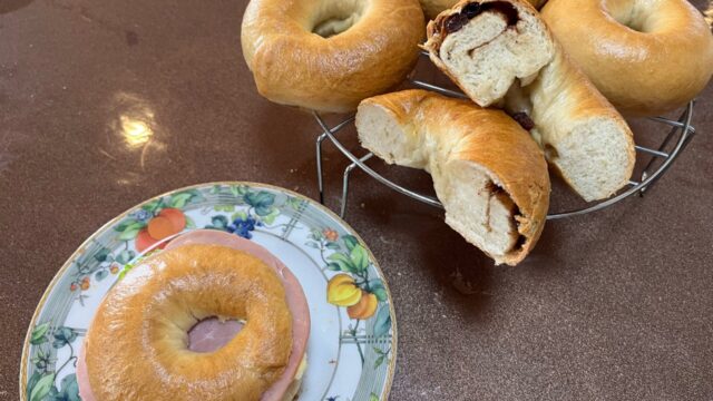 焼きたてベーグルの朝ごはん