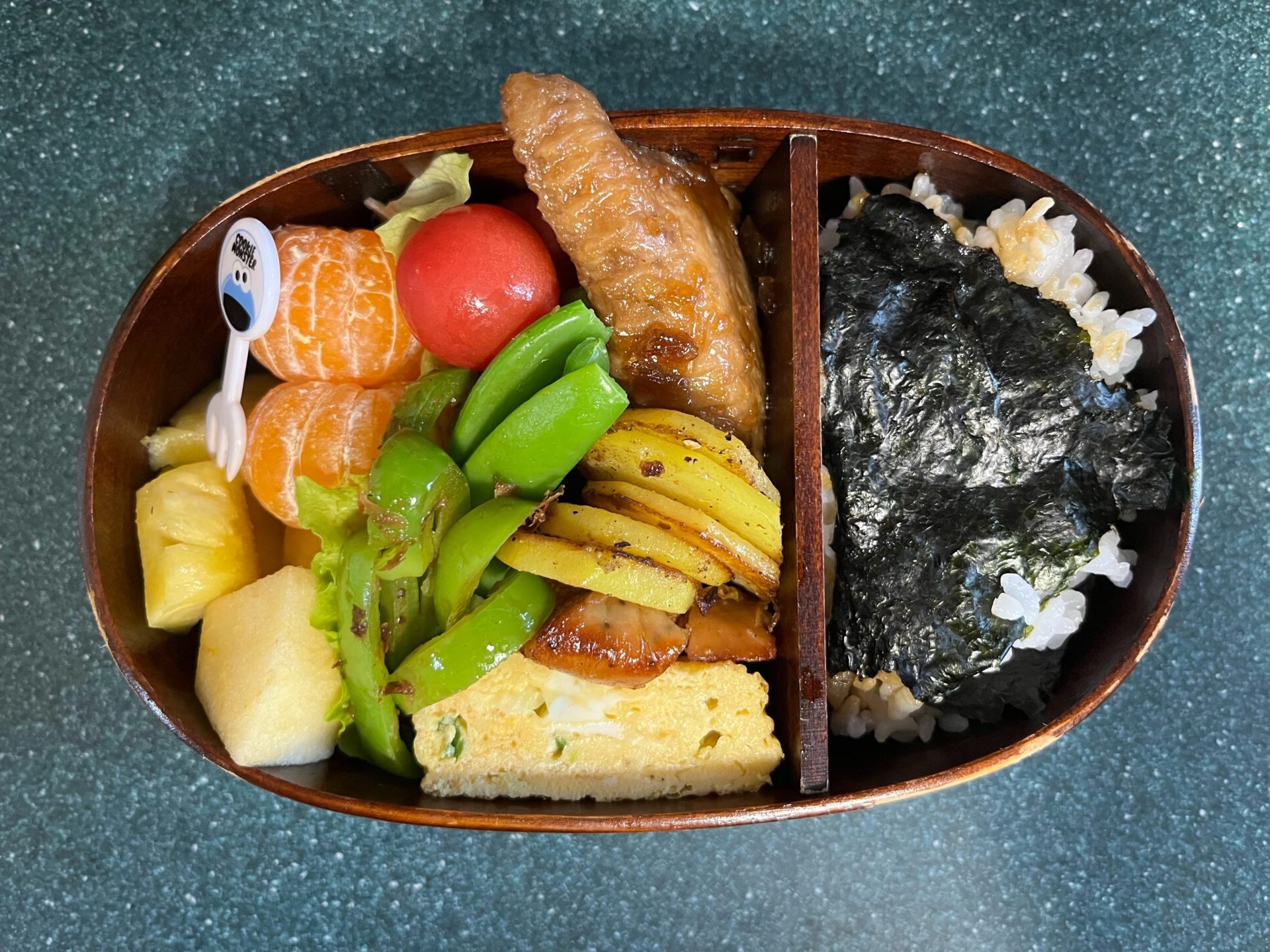 今日のお弁当(11/25)
メインは手羽中の中華風煮でした