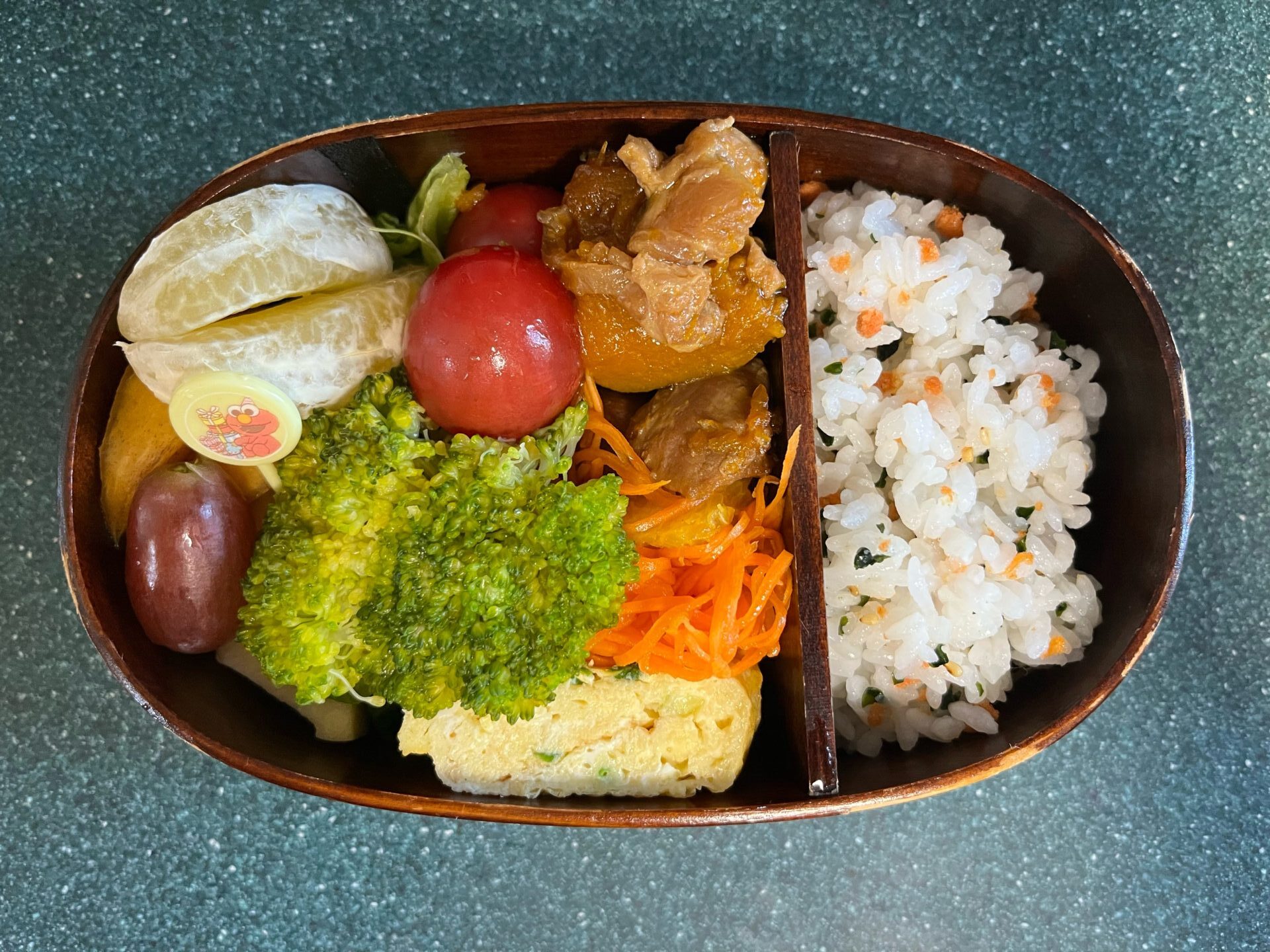 今日のお弁当(12/2)
メインはカボチャと鶏肉の煮物でした