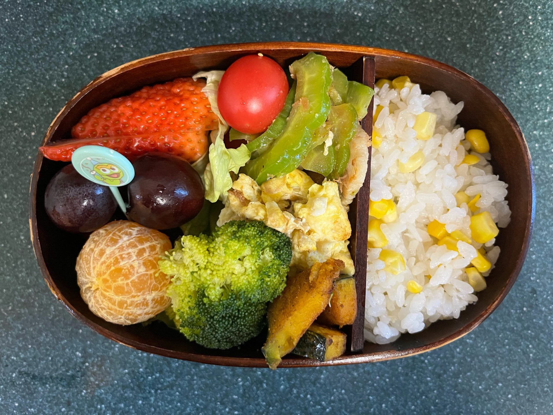 今日のお弁当(2/13)
メインはゴーヤと塩豚の炒め物でした