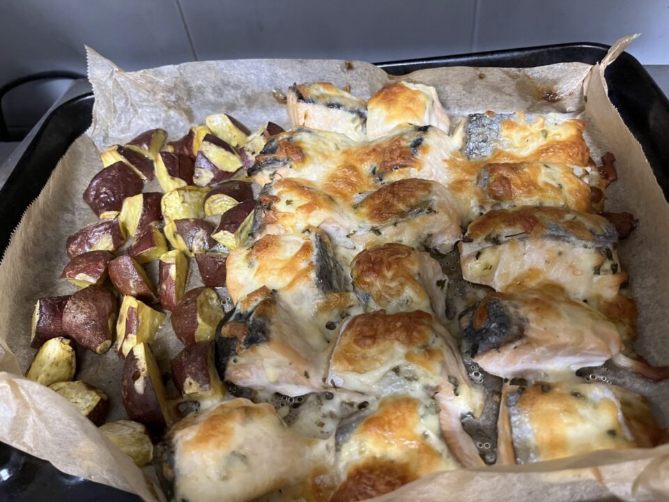シャケマヨチーズ焼き、完成!