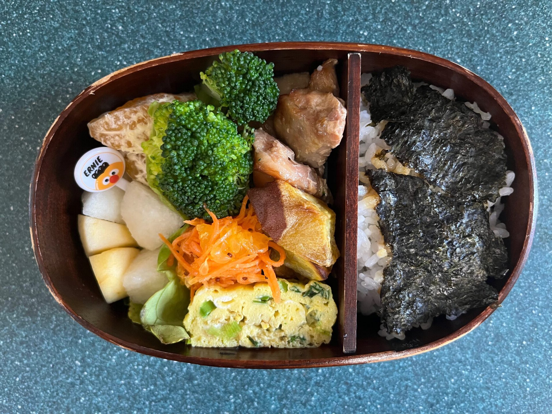 今日のお弁当(5/6)
メインは鶏もも肉のグリル（生姜醤油味）でした