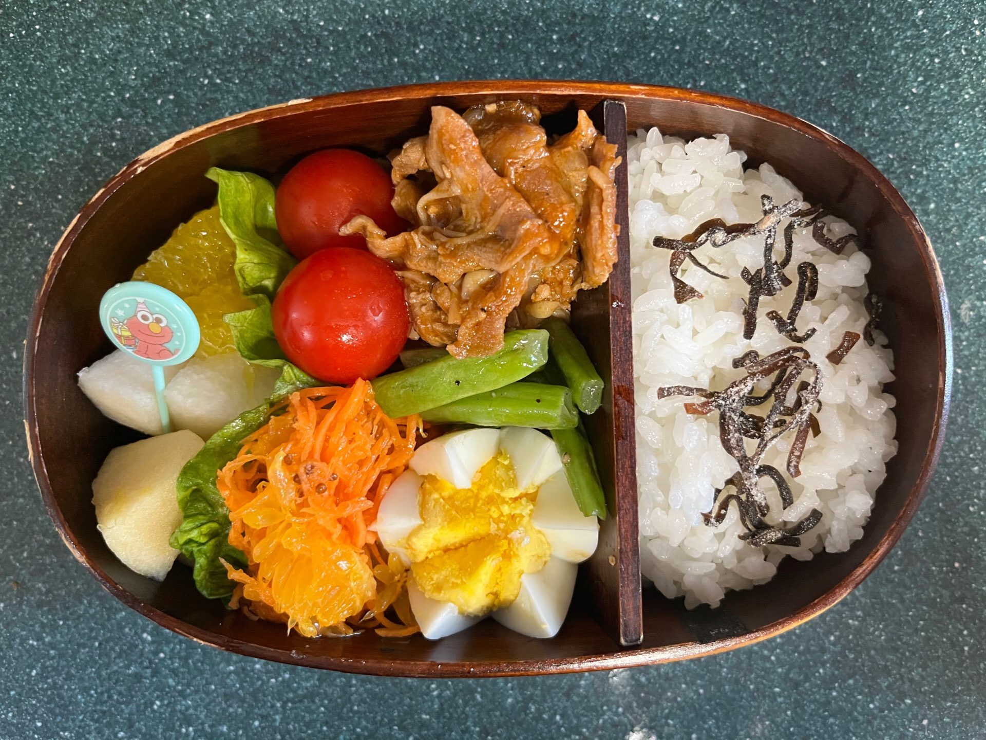 今日のお弁当(5/7)
メインはポークチャップでした