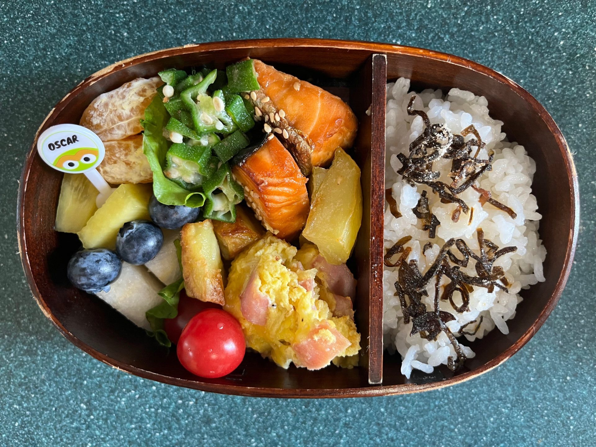 今日のお弁当(5/13)
メインは鮭の漬け焼きでした