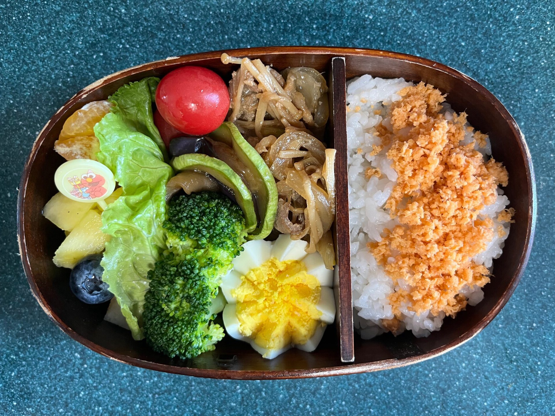 今日のお弁当(5/14)
メインは豚肉の生姜焼きでした
