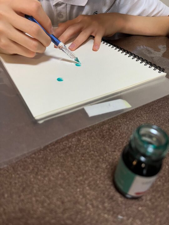 長女のガラスペン絵講座
