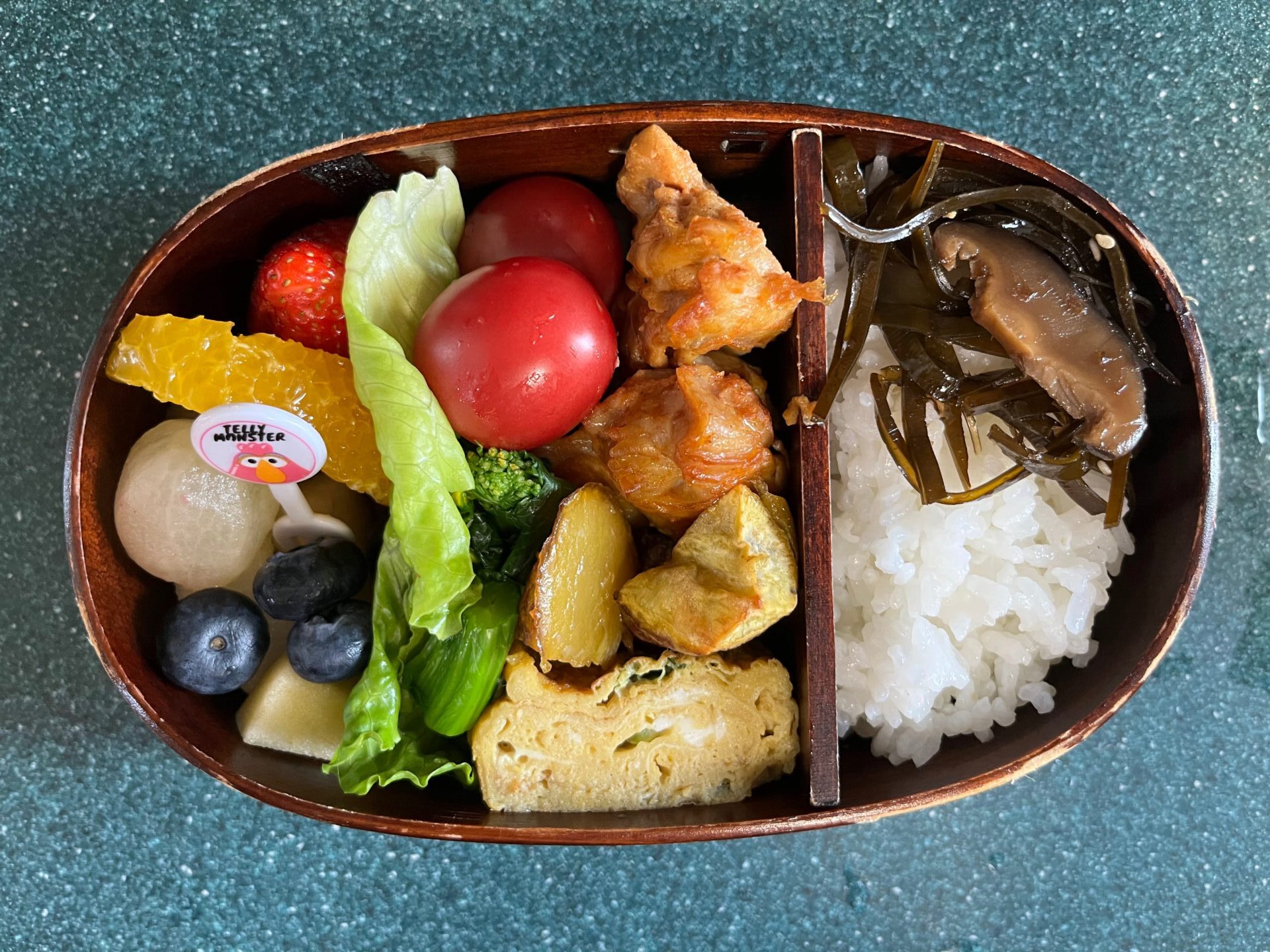 今日のお弁当(6/2)
メインはタンドリーチキンでした