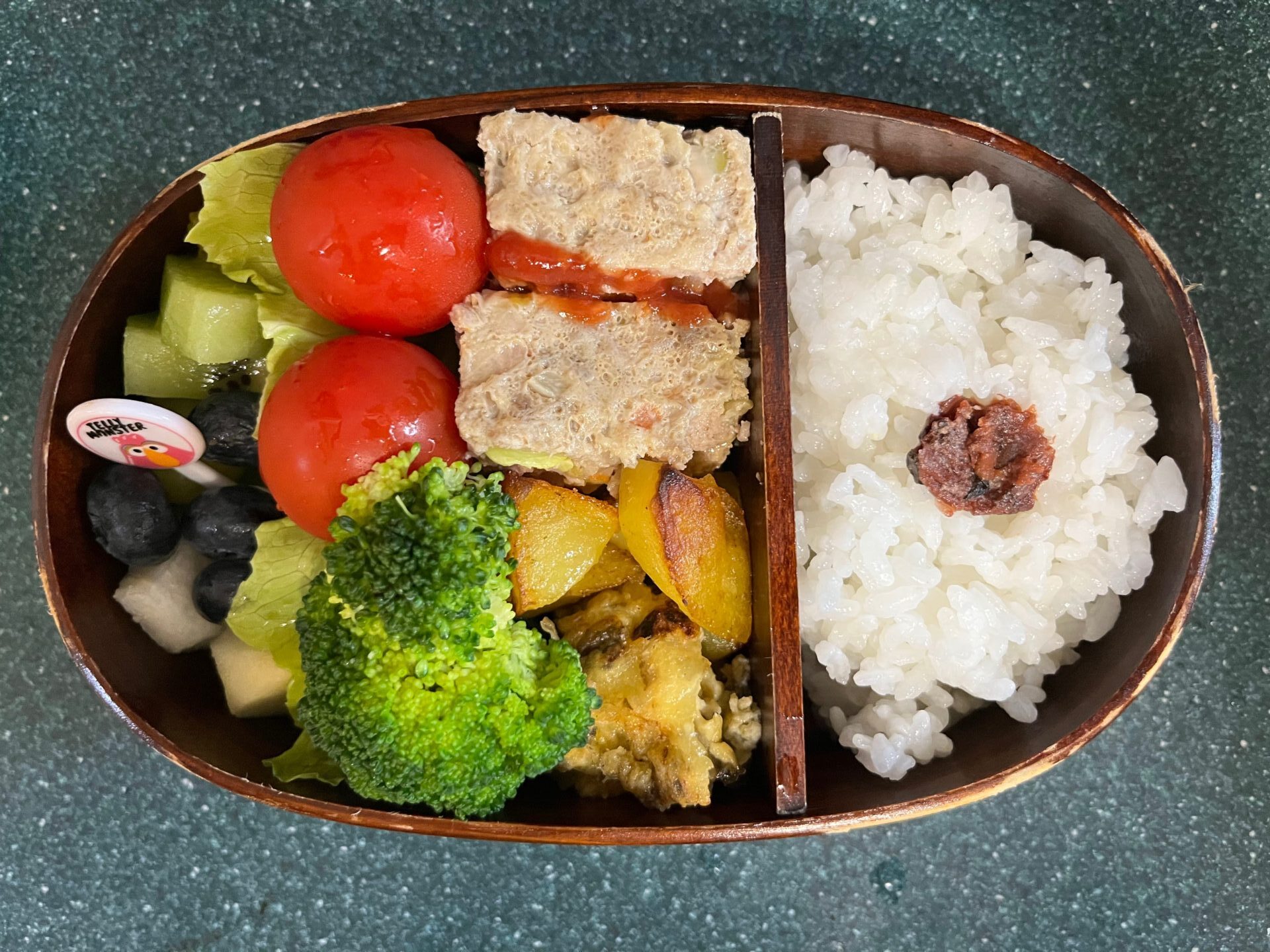 今日のお弁当(6/12)
メインはミートローフでした