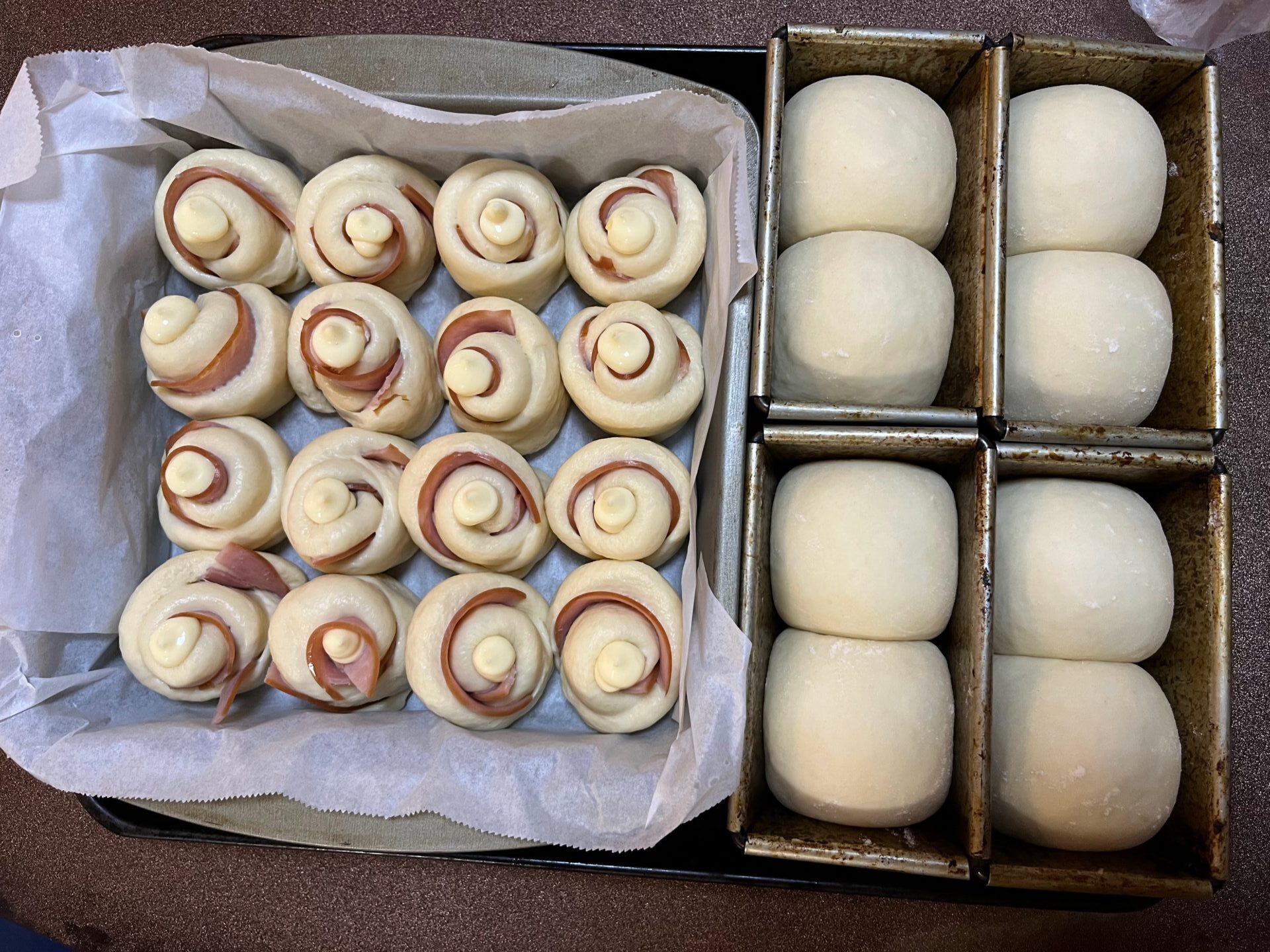 ハムパン、焼成前
