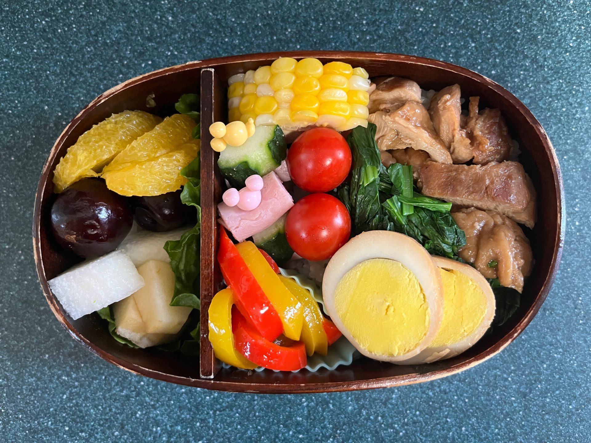 今日のお弁当(8/28)
中華風鶏丼でした