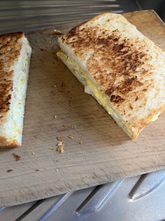 茶玉子ホットサンド
