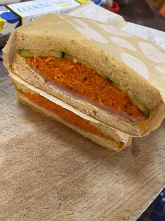 ハムきゅうりにんじんサンド