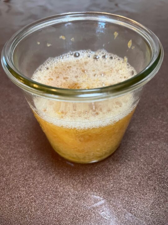 完成したりんご酵母