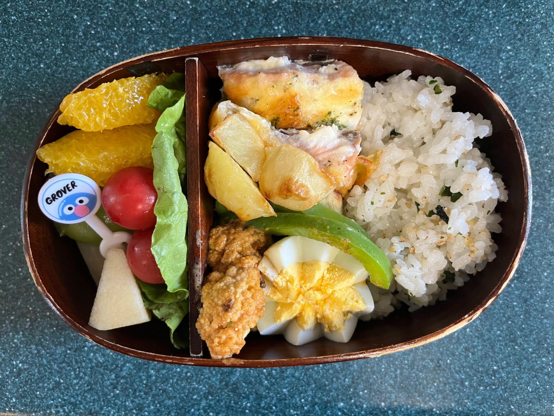 今日のお弁当(9/16)
メインは鮭のマヨチーズ焼きでした