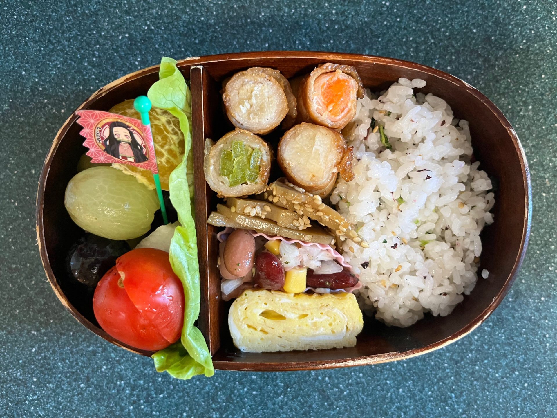 今日のお弁当(10/15)
メインは野菜の豚バラ肉巻きでした！
