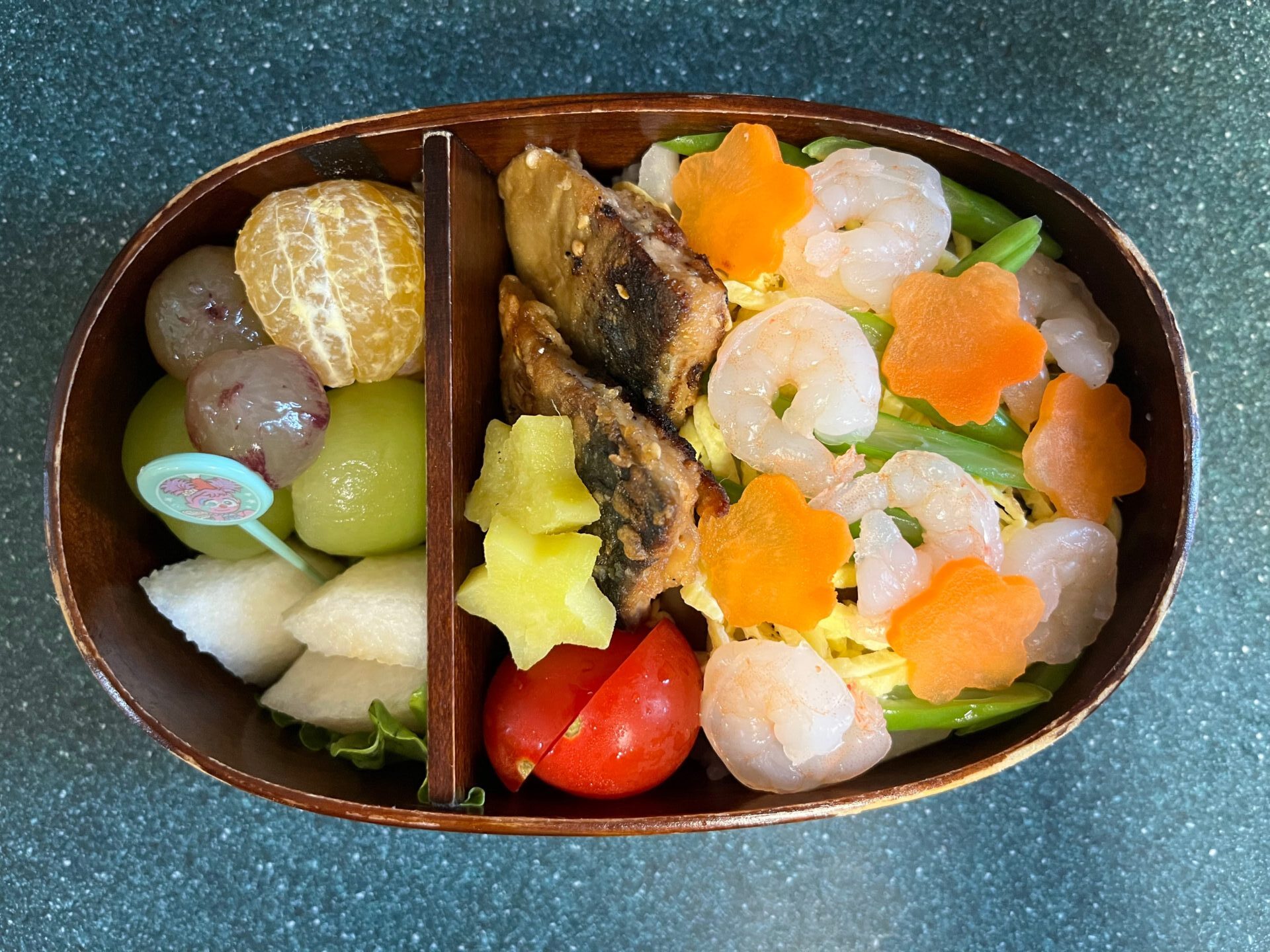 今日のお弁当(10/16)
ちらし寿司でした