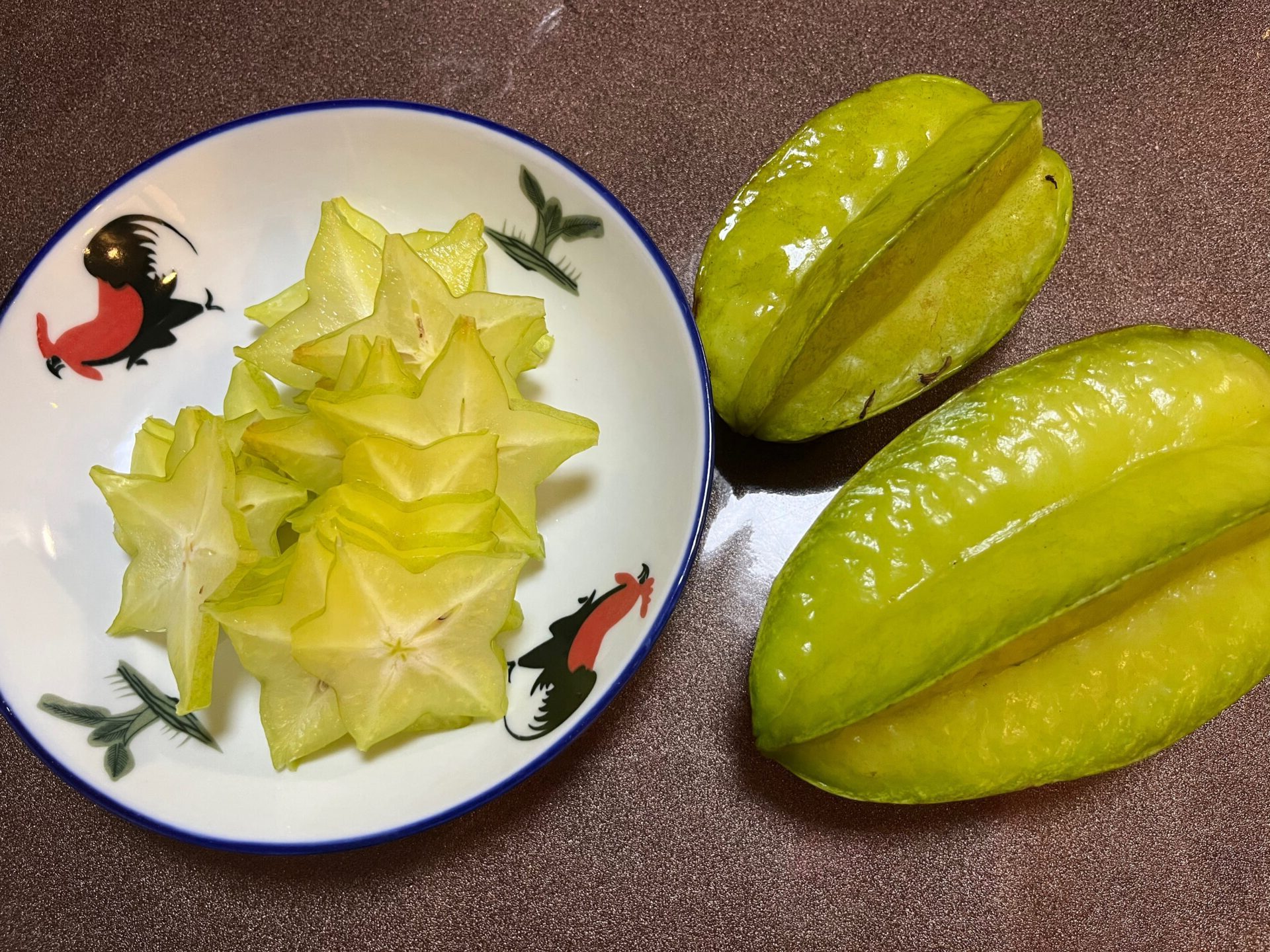 いただきもののスターフルーツ