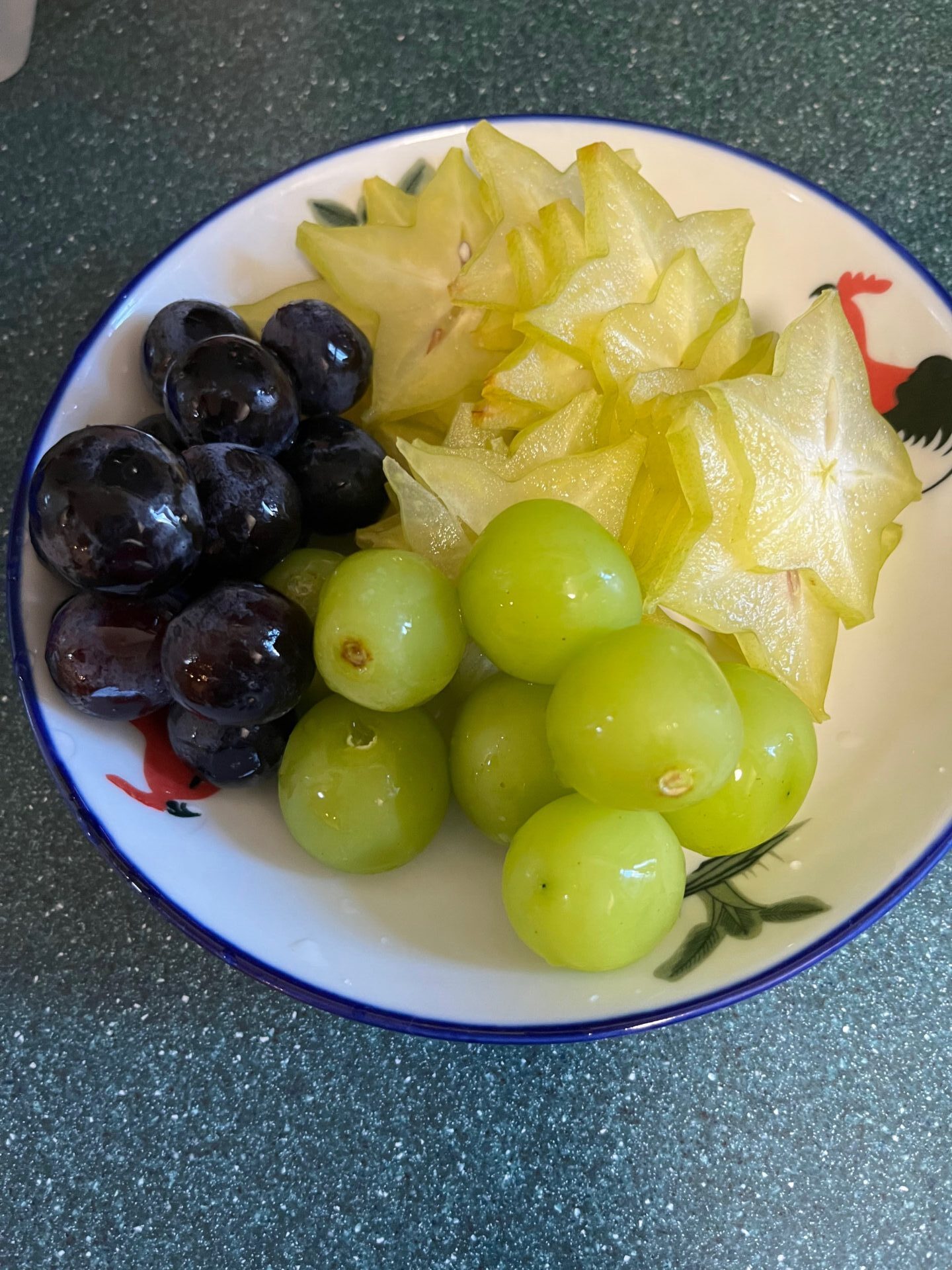 ぶどうとスターフルーツ