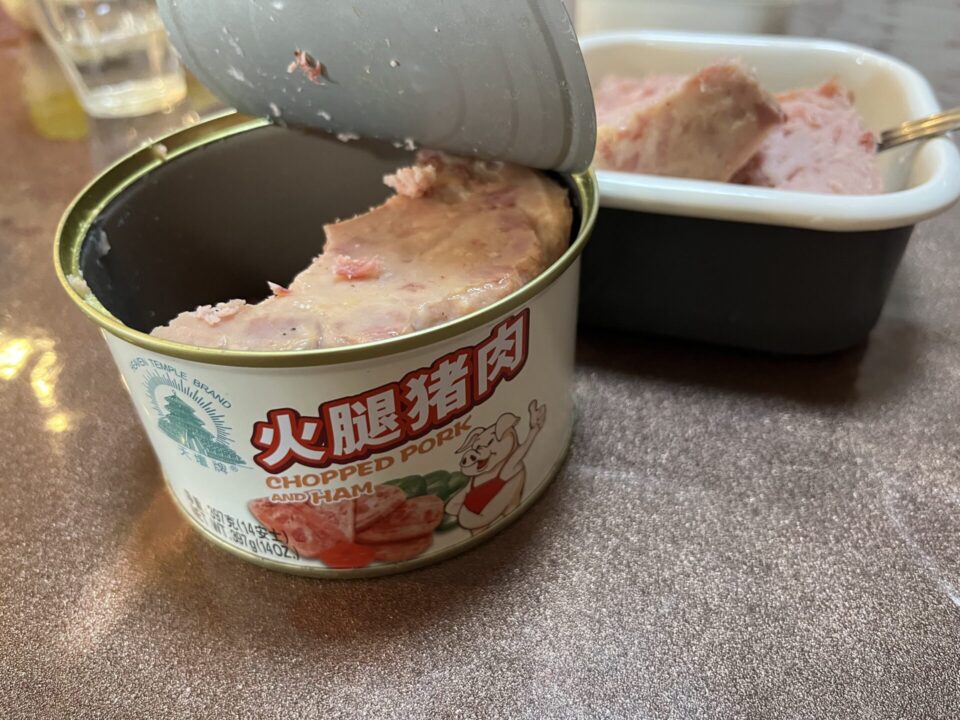 ランチョンミートの缶詰