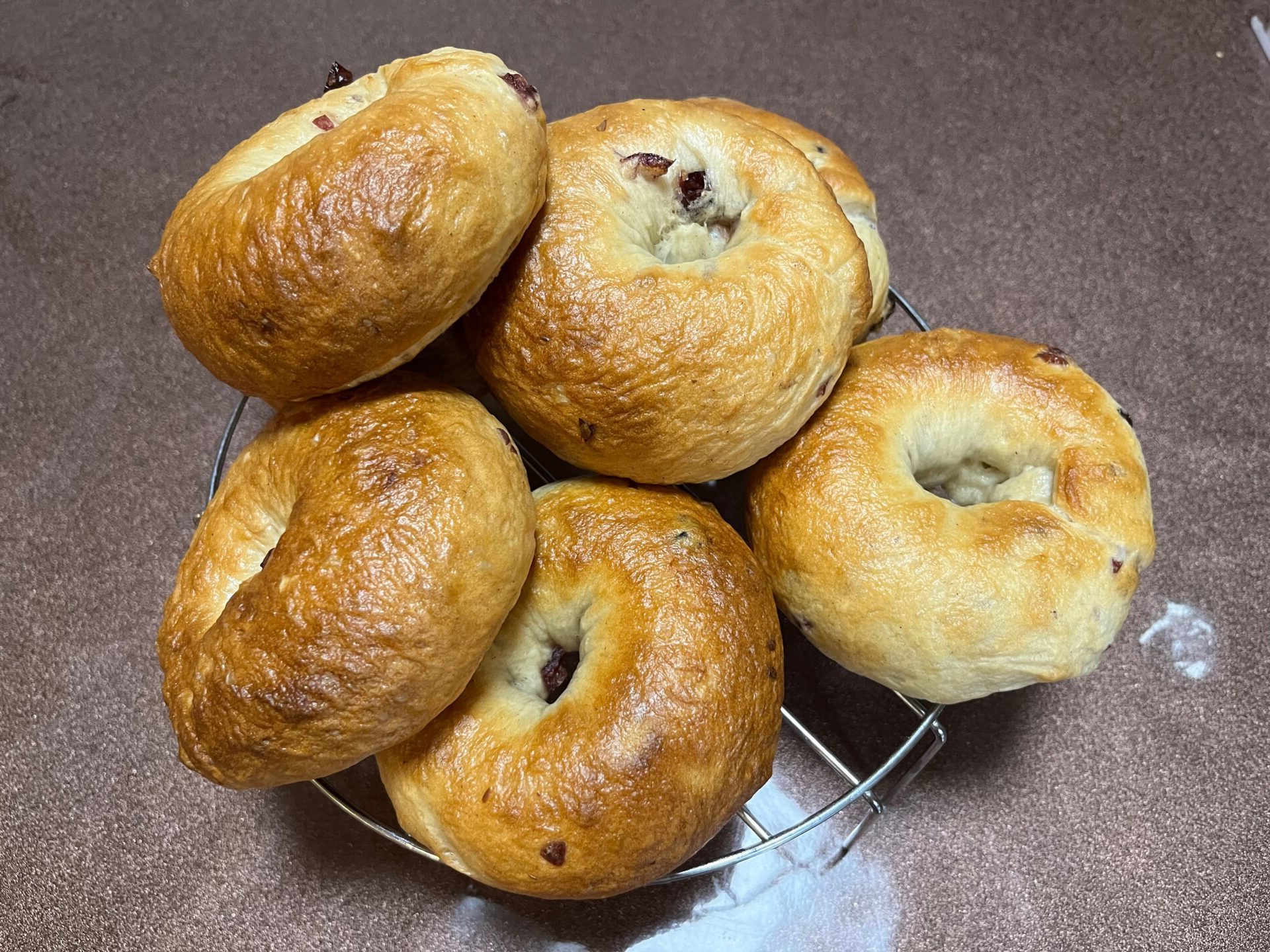 クランベリーベーグルを焼きました