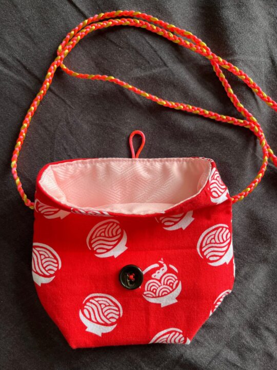 うどん赤ポシェット2