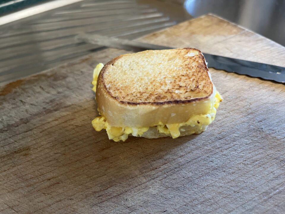 たまごホットサンド