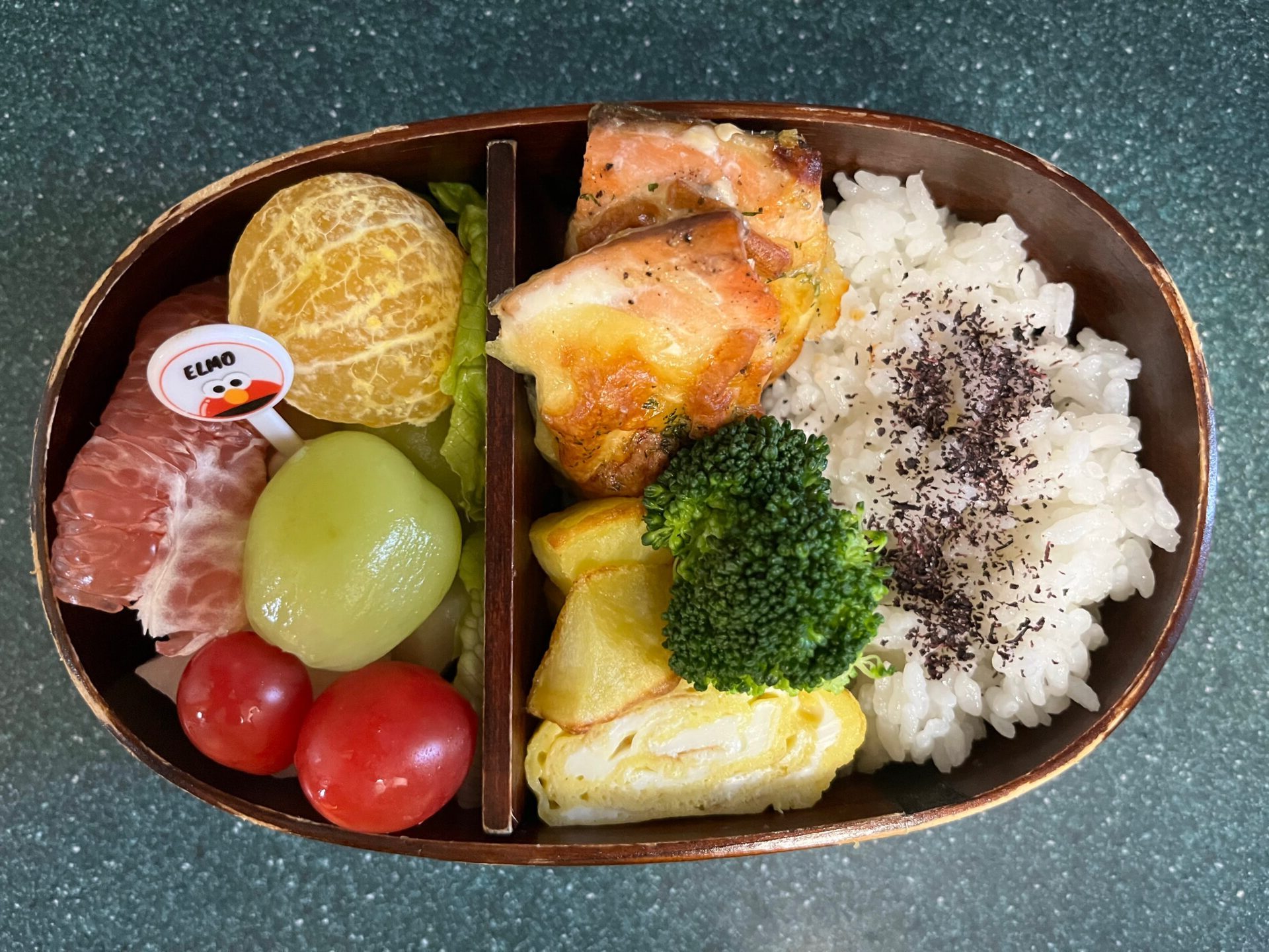 今日のお弁当(11/6)
メインは鮭のマヨチーズ焼きでした