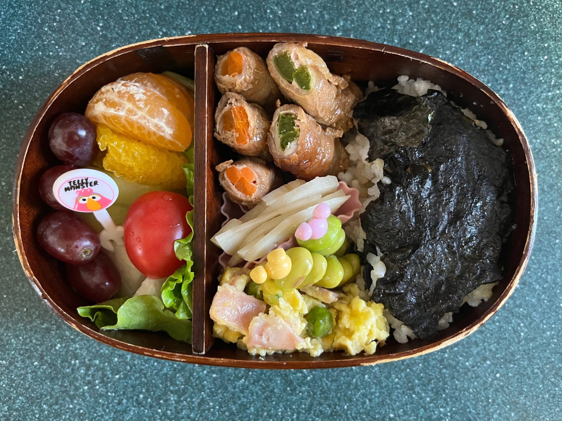 今日のお弁当(11/13)
メインは豚バラの野菜巻きでした