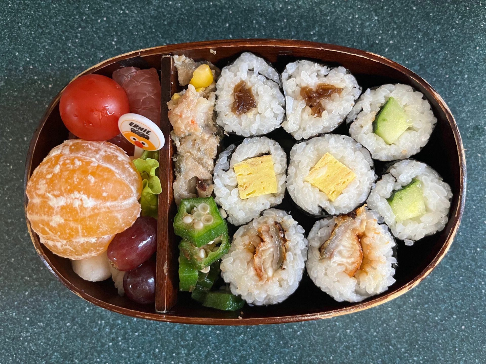 今日のお弁当(11/14)
細巻き寿司でした