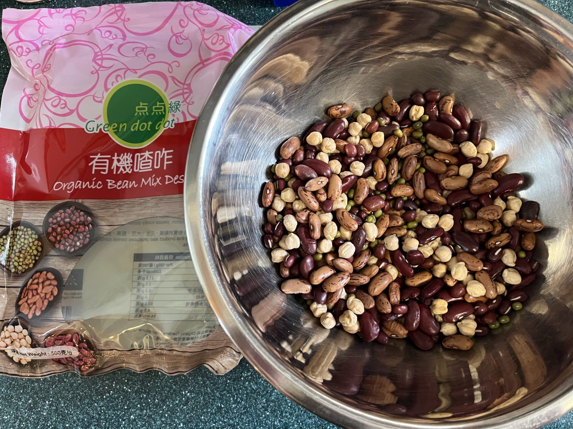 売られていた有機豆ミックス（有機喳咋）