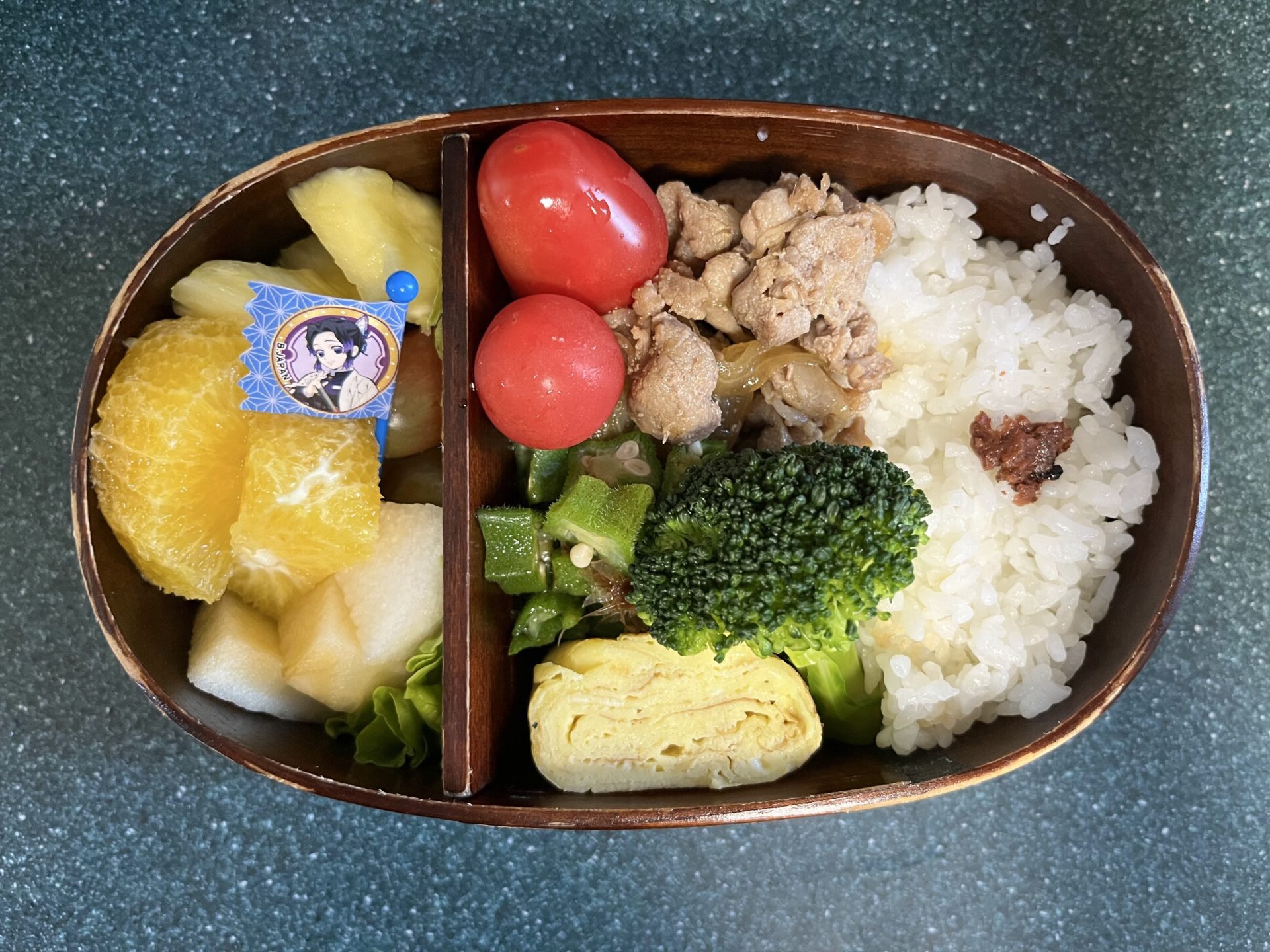 今日のお弁当(12/9)
メインは豚肉の生姜焼きでした