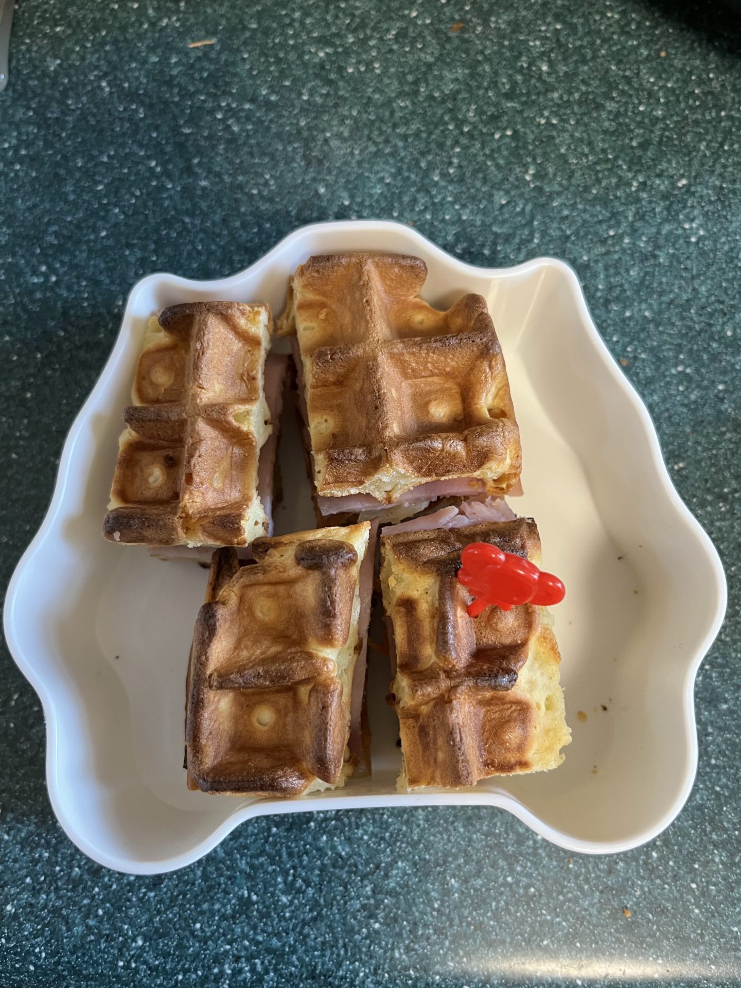 12/9おやつ、ワッフルサンド