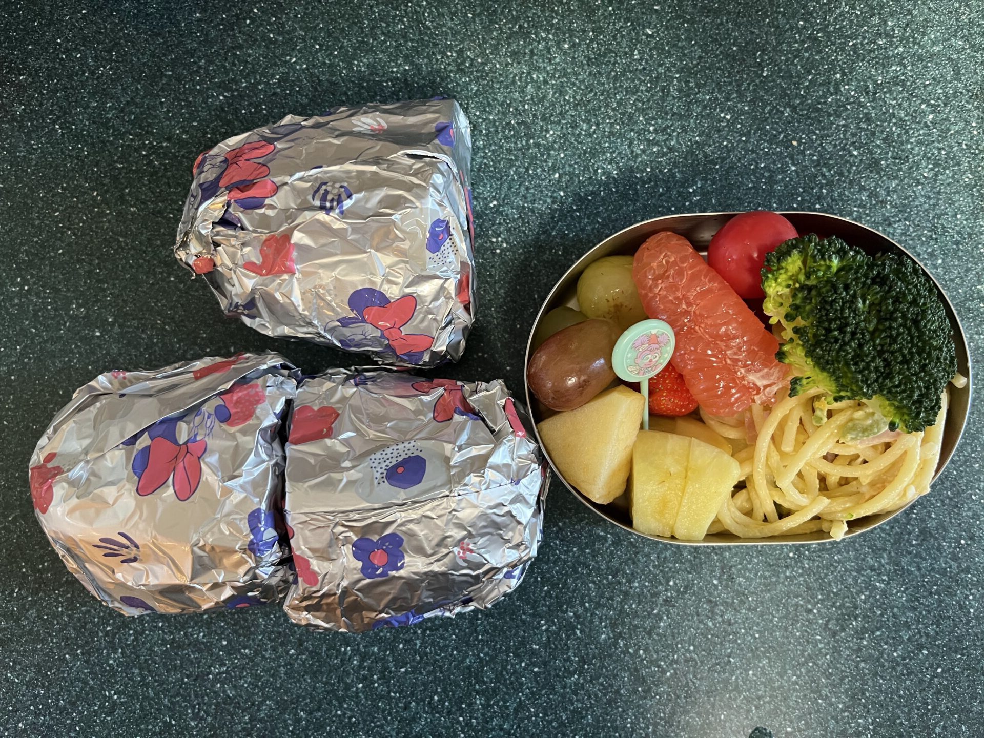 今日のお弁当(12/18)
ホットドッグでした