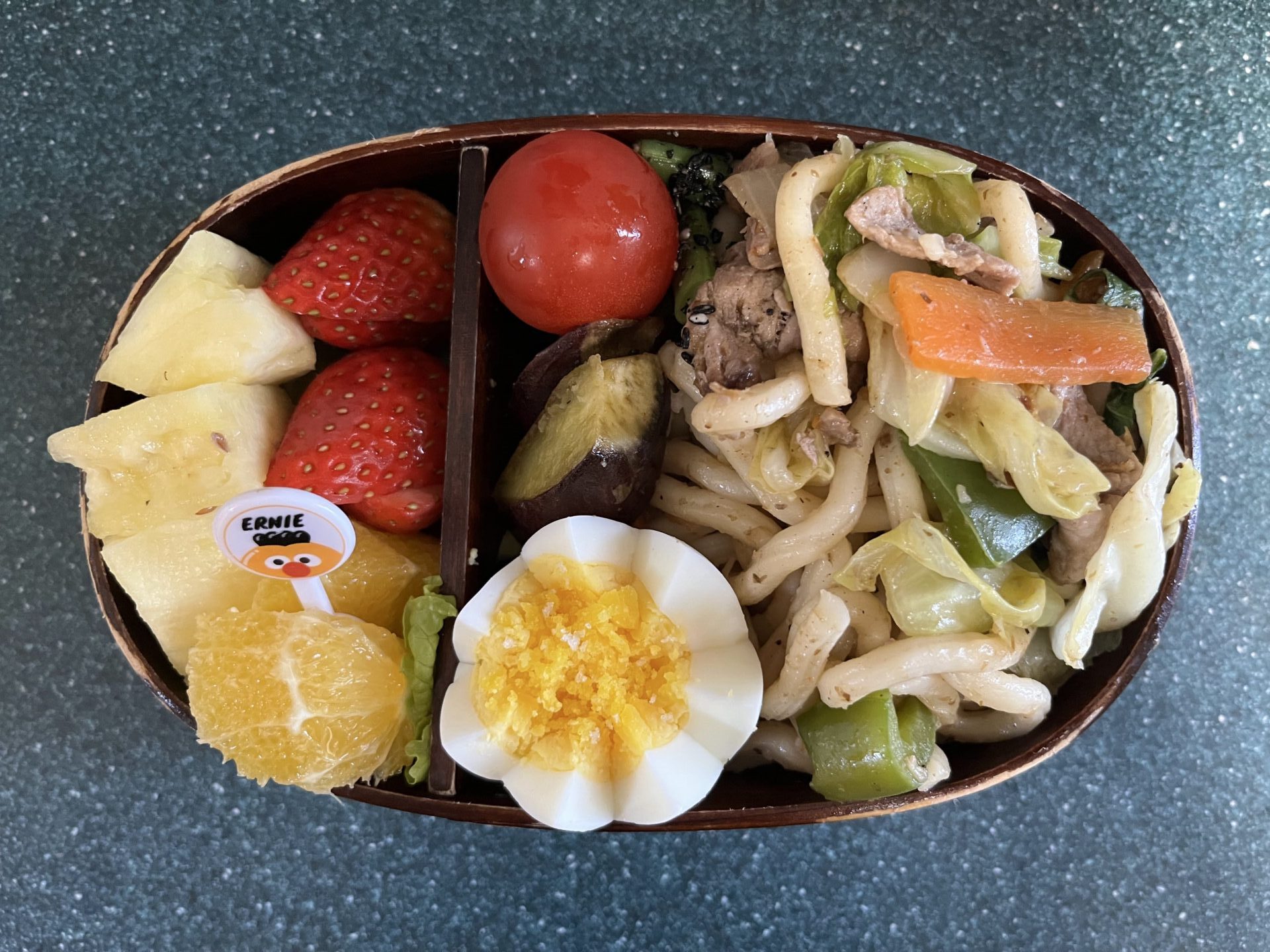 今日のお弁当(12/23)
焼きうどんでした