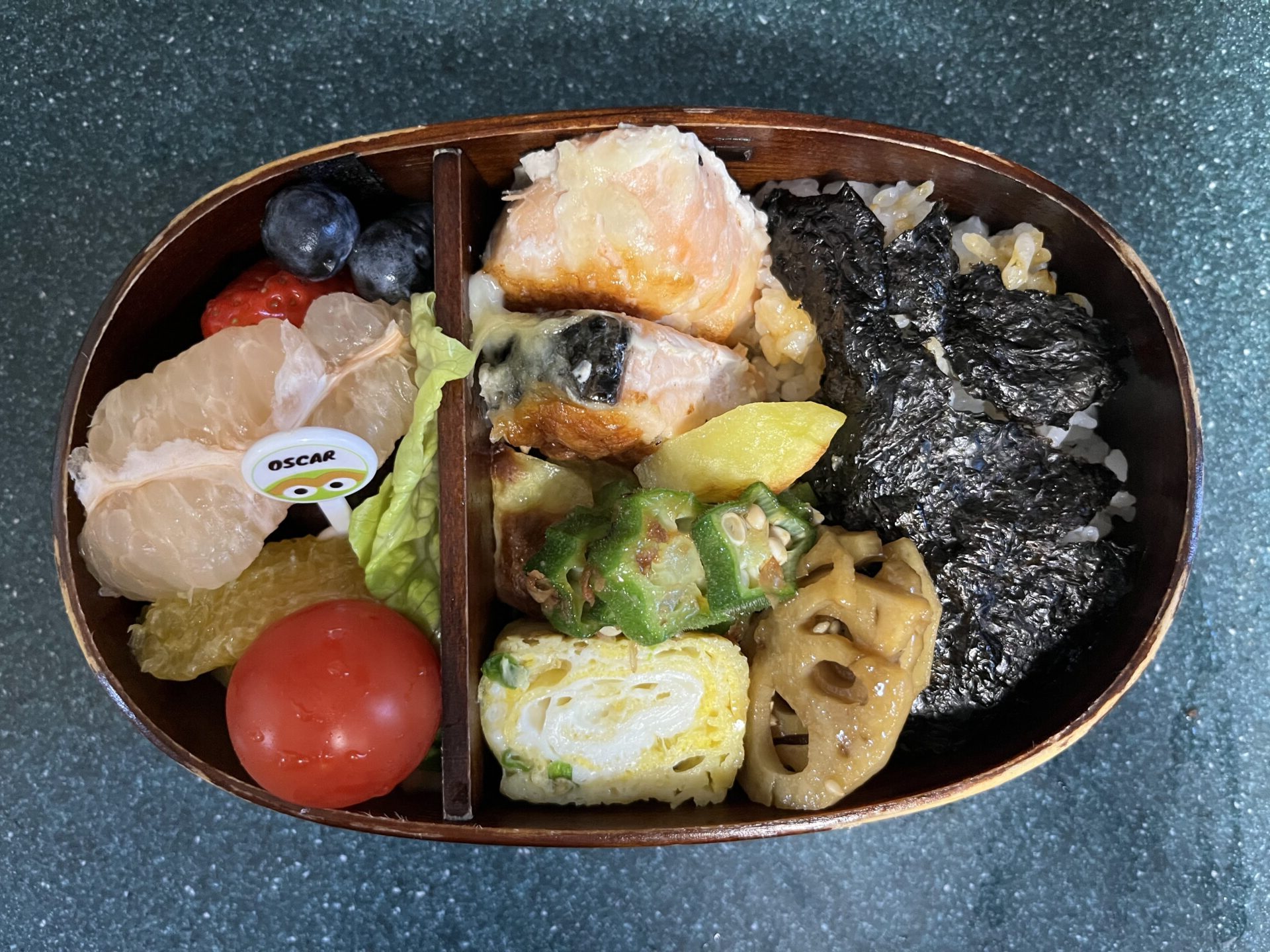 今日のお弁当(2/5)
メインは鮭のマヨチーズ焼きでした