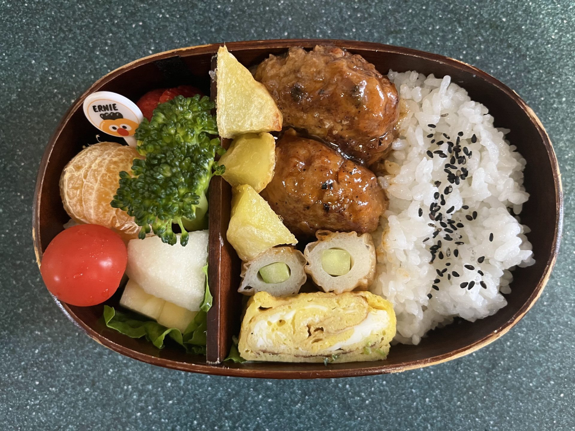 今日のお弁当(2/23)
メインはハンバーグでした