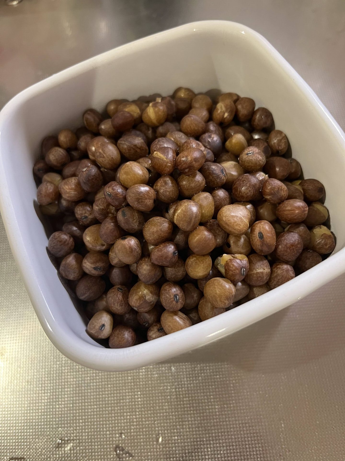 塩茹で赤えんどう豆